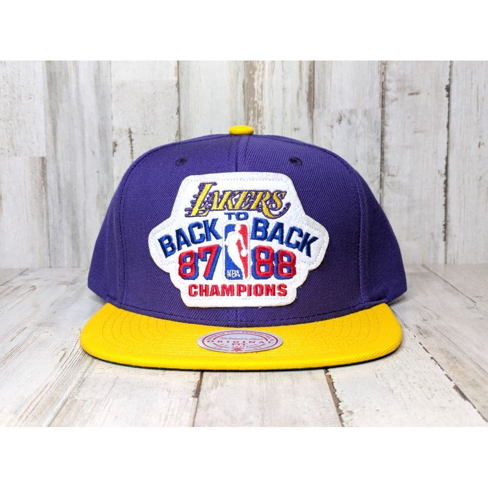 Mitchell‎ & Ness Los Angeles Lakers Back To Back Champs Deadstock Snapback Hat